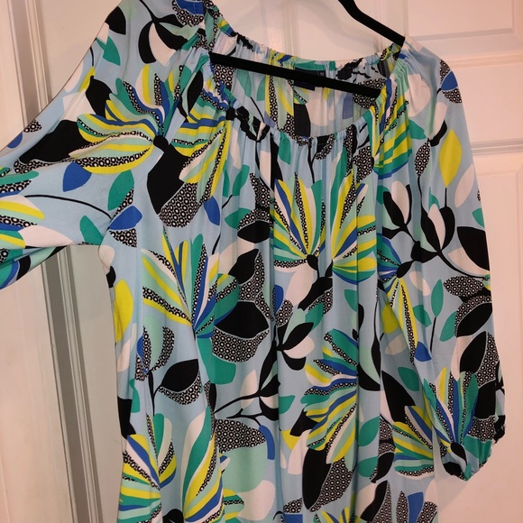 Top - Picture 2 of 4